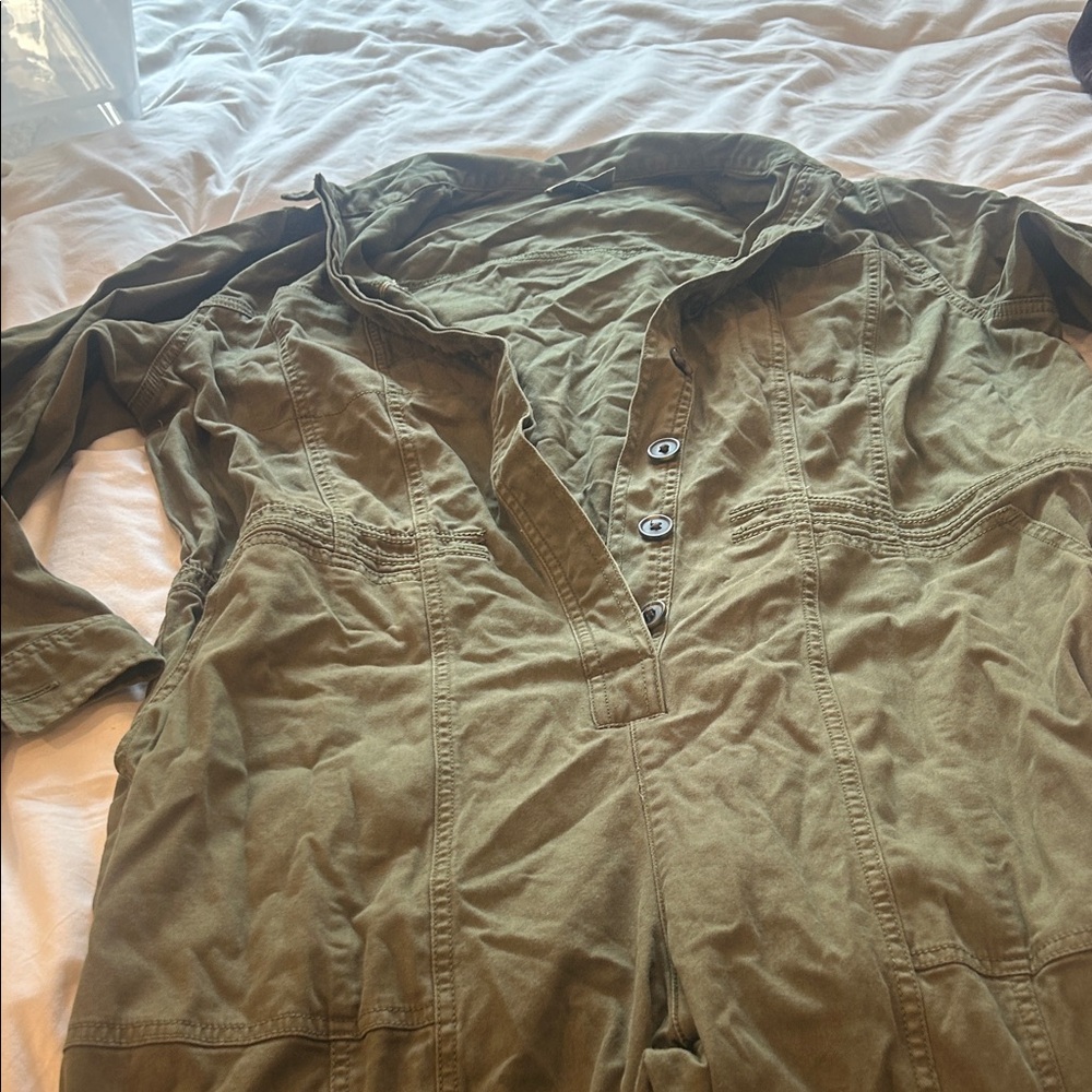 Universal Thread Khaki Apparel - image 1